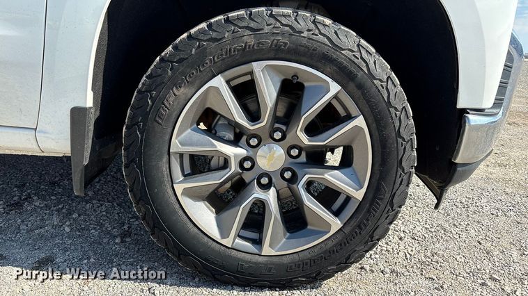 image for item EU4697 2021 Chevrolet Silverado 1500 Crew Cab pickup truck