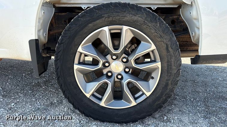 image for item EU4697 2021 Chevrolet Silverado 1500 Crew Cab pickup truck