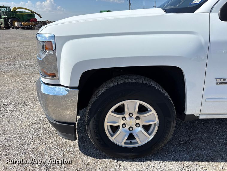 image for item EU4698 2017 Chevrolet Silverado 1500 Crew Cab pickup truck