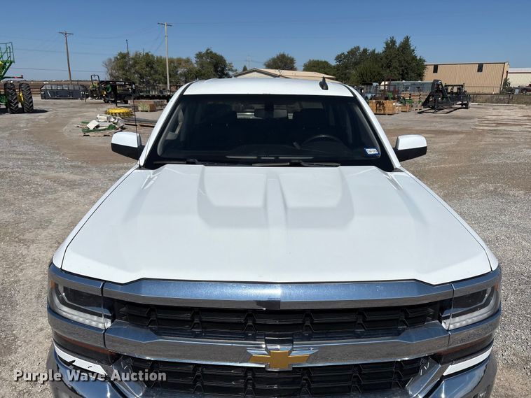image for item EU4698 2017 Chevrolet Silverado 1500 Crew Cab pickup truck