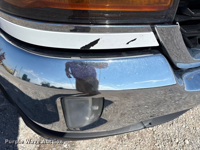 image for item EU4698 2017 Chevrolet Silverado 1500 Crew Cab pickup truck