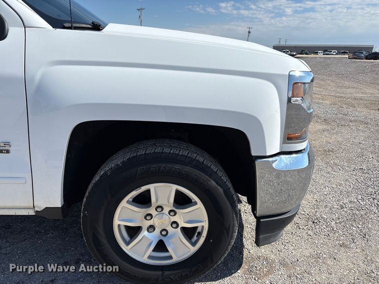 image for item EU4698 2017 Chevrolet Silverado 1500 Crew Cab pickup truck