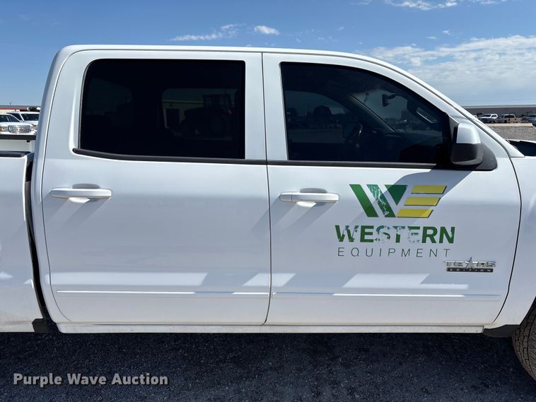 image for item EU4698 2017 Chevrolet Silverado 1500 Crew Cab pickup truck