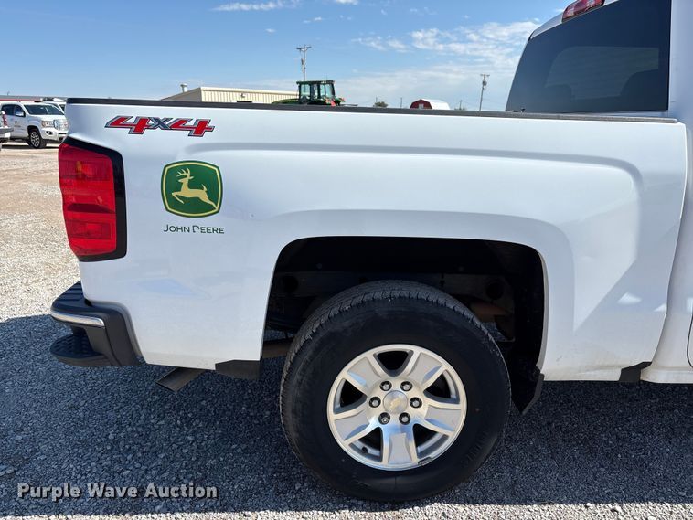 image for item EU4698 2017 Chevrolet Silverado 1500 Crew Cab pickup truck