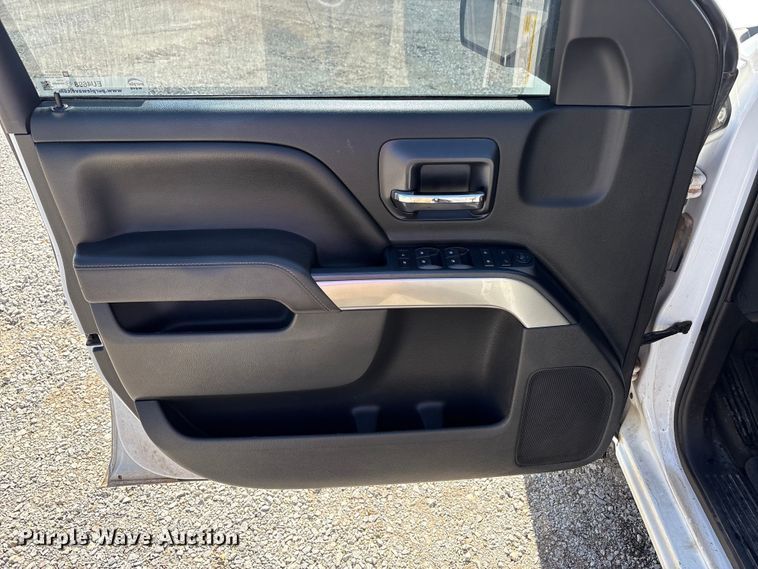 image for item EU4698 2017 Chevrolet Silverado 1500 Crew Cab pickup truck