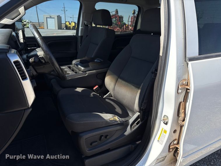 image for item EU4698 2017 Chevrolet Silverado 1500 Crew Cab pickup truck