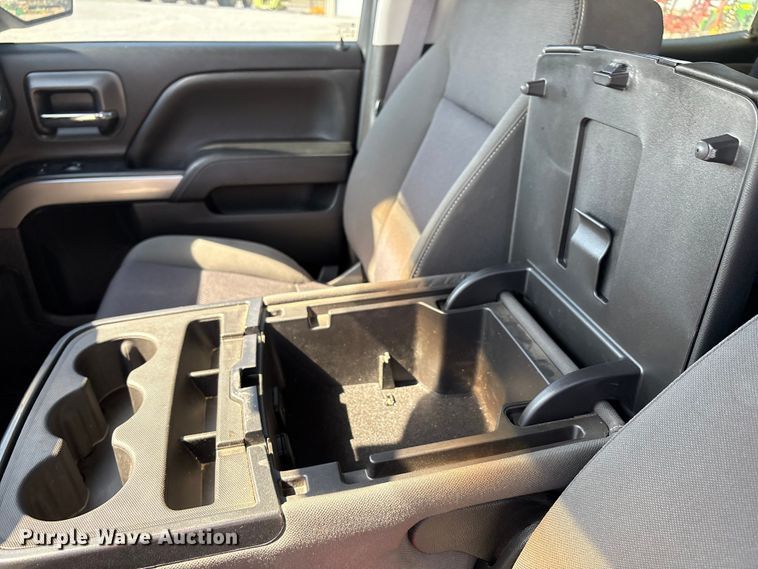 image for item EU4698 2017 Chevrolet Silverado 1500 Crew Cab pickup truck