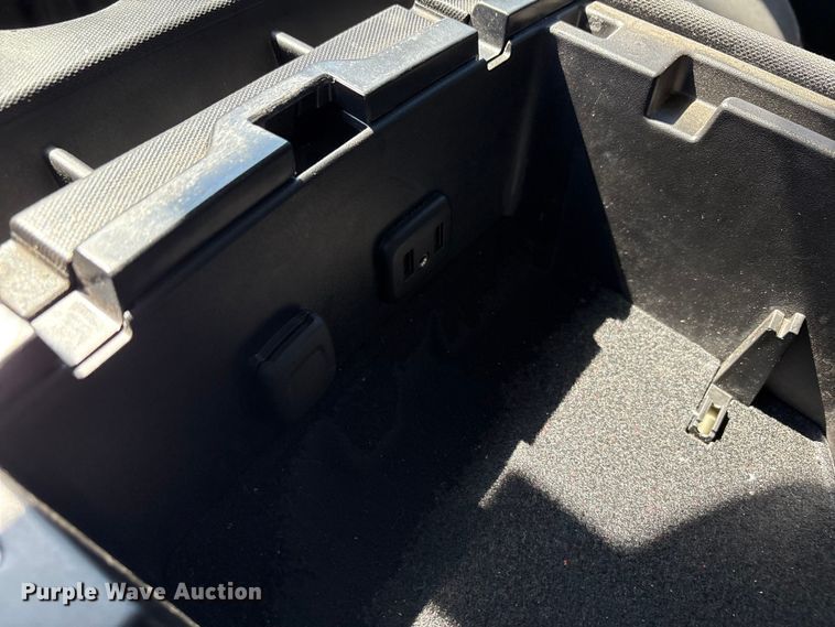 image for item EU4698 2017 Chevrolet Silverado 1500 Crew Cab pickup truck