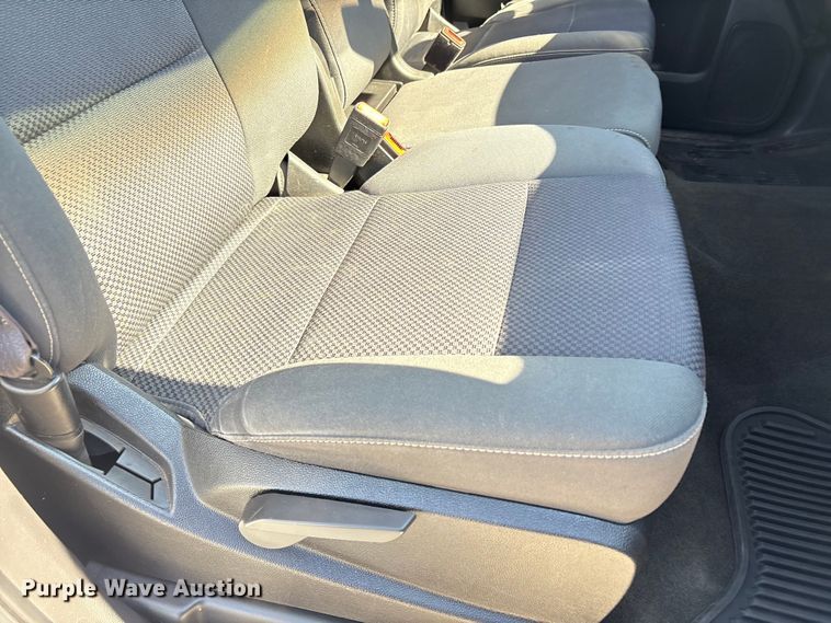 image for item EU4698 2017 Chevrolet Silverado 1500 Crew Cab pickup truck