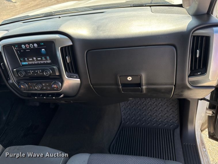 image for item EU4698 2017 Chevrolet Silverado 1500 Crew Cab pickup truck