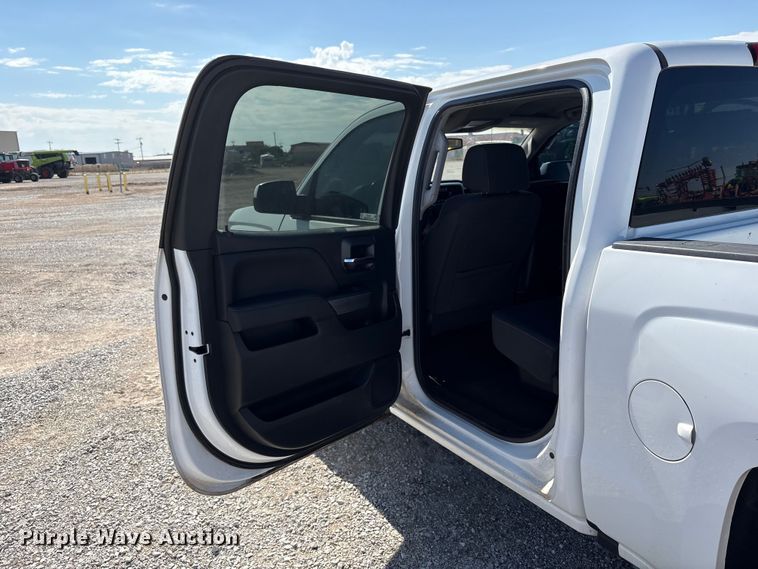 image for item EU4698 2017 Chevrolet Silverado 1500 Crew Cab pickup truck