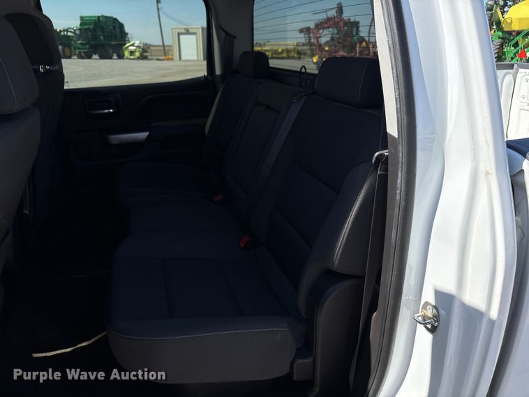 image for item EU4698 2017 Chevrolet Silverado 1500 Crew Cab pickup truck