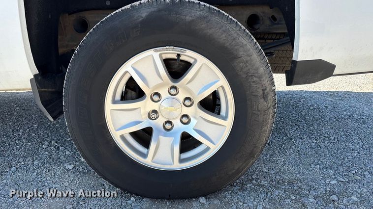 image for item EU4698 2017 Chevrolet Silverado 1500 Crew Cab pickup truck