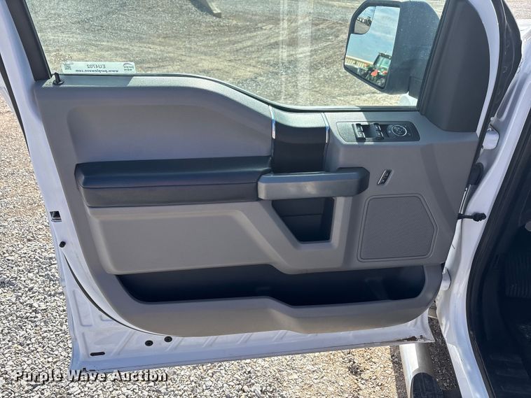 image for item EU4702 2017 Ford F150 SuperCab pickup truck