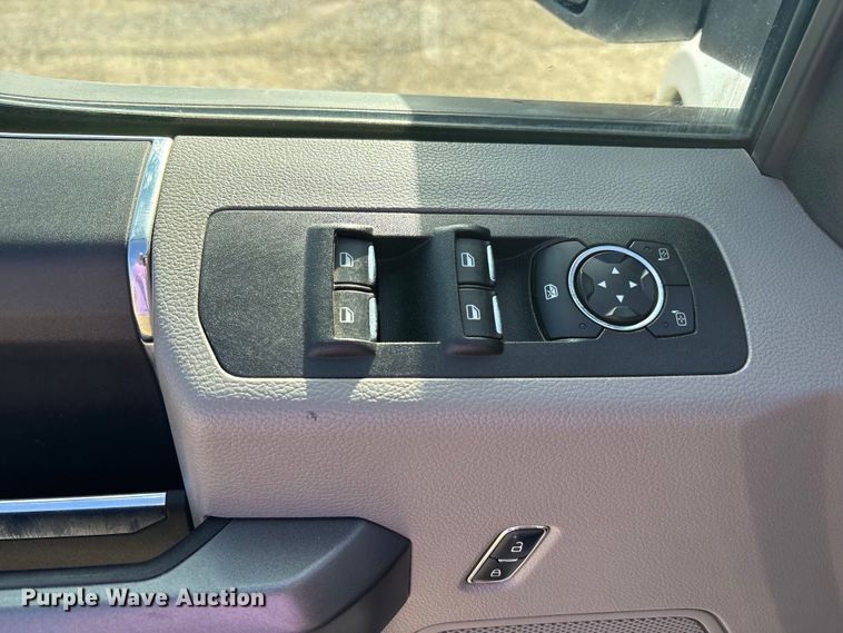 image for item EU4702 2017 Ford F150 SuperCab pickup truck