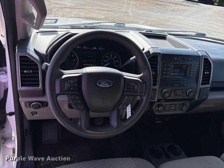 image for item EU4702 2017 Ford F150 SuperCab pickup truck