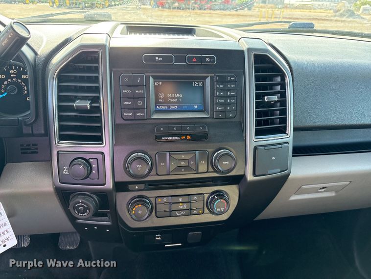 image for item EU4702 2017 Ford F150 SuperCab pickup truck