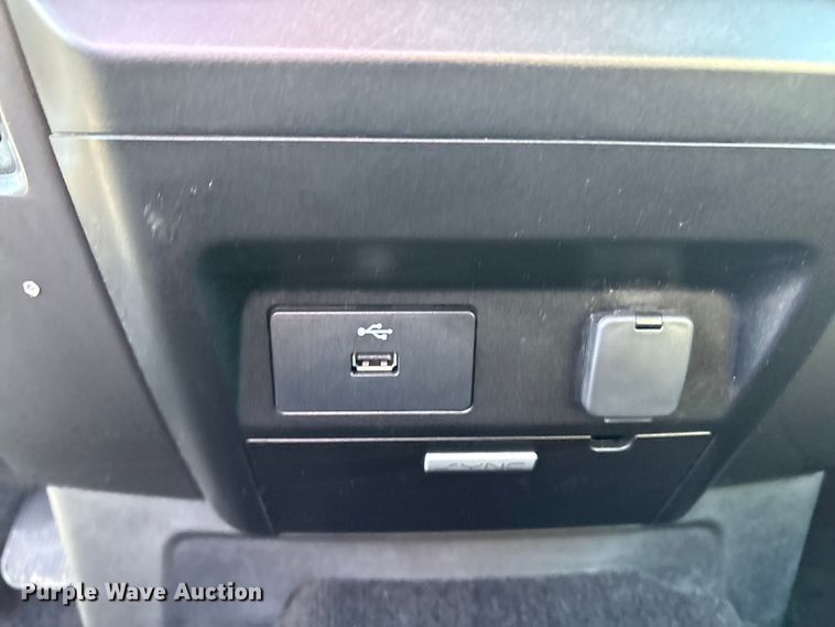 image for item EU4702 2017 Ford F150 SuperCab pickup truck