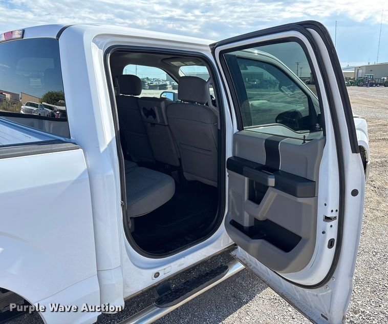 image for item EU4702 2017 Ford F150 SuperCab pickup truck