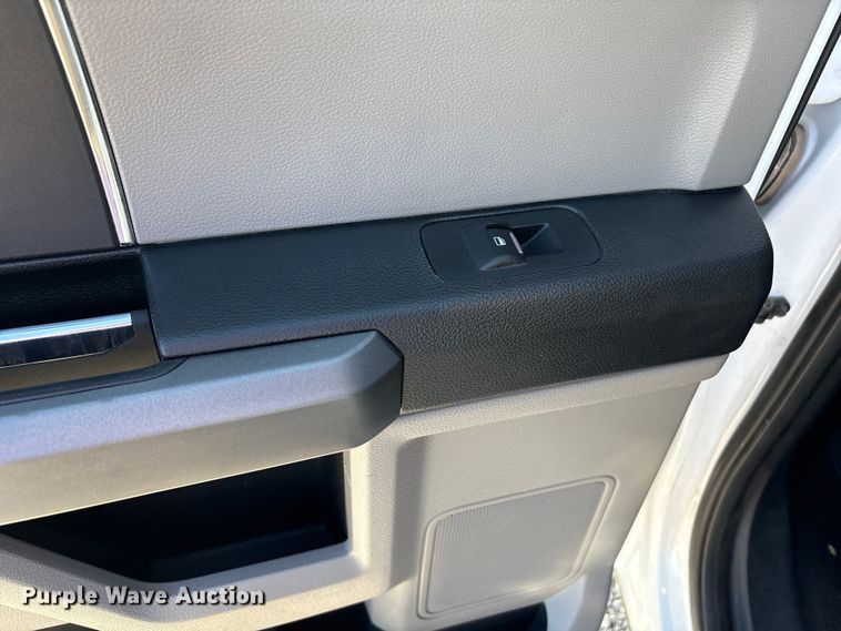 image for item EU4702 2017 Ford F150 SuperCab pickup truck