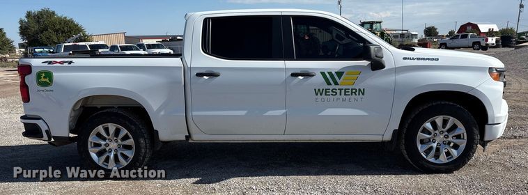 image for item EU4703 2022 Chevrolet Silverado 1500 Crew Cab pickup truck