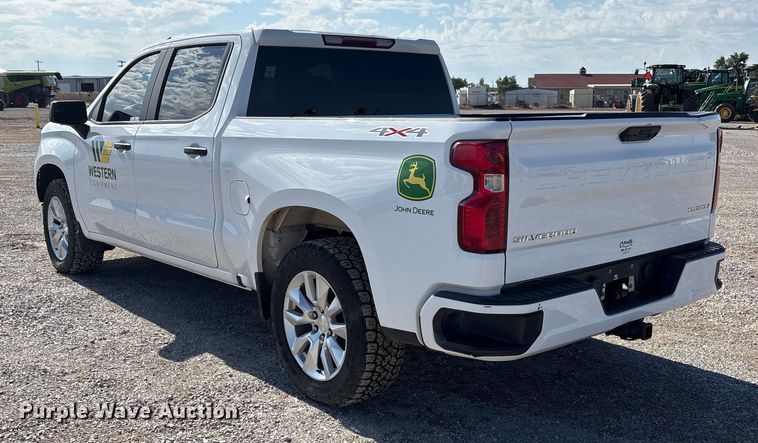 image for item EU4703 2022 Chevrolet Silverado 1500 Crew Cab pickup truck