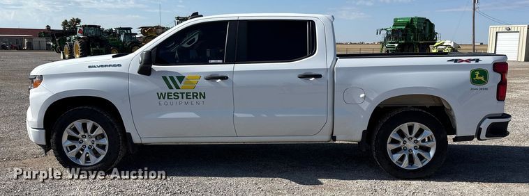 image for item EU4703 2022 Chevrolet Silverado 1500 Crew Cab pickup truck