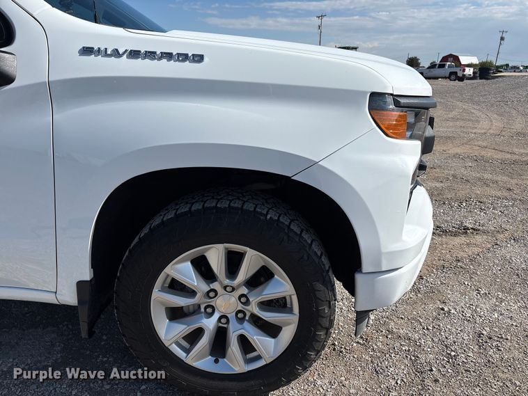 image for item EU4703 2022 Chevrolet Silverado 1500 Crew Cab pickup truck