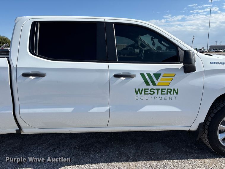 image for item EU4703 2022 Chevrolet Silverado 1500 Crew Cab pickup truck