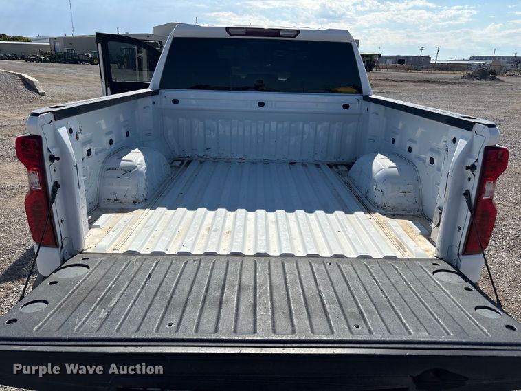 image for item EU4703 2022 Chevrolet Silverado 1500 Crew Cab pickup truck