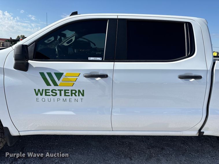 image for item EU4703 2022 Chevrolet Silverado 1500 Crew Cab pickup truck