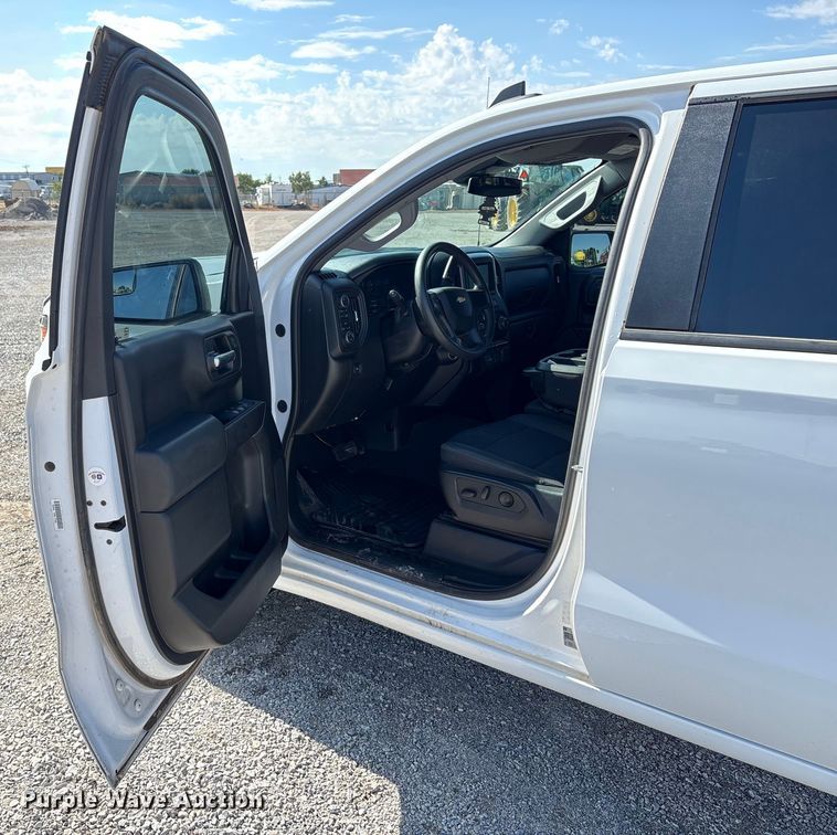 image for item EU4703 2022 Chevrolet Silverado 1500 Crew Cab pickup truck