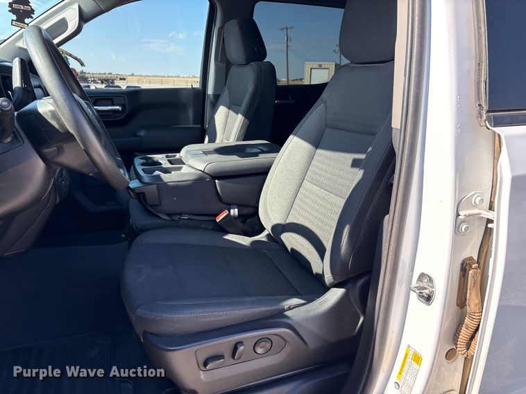 image for item EU4703 2022 Chevrolet Silverado 1500 Crew Cab pickup truck