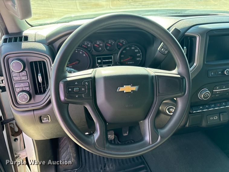 image for item EU4703 2022 Chevrolet Silverado 1500 Crew Cab pickup truck