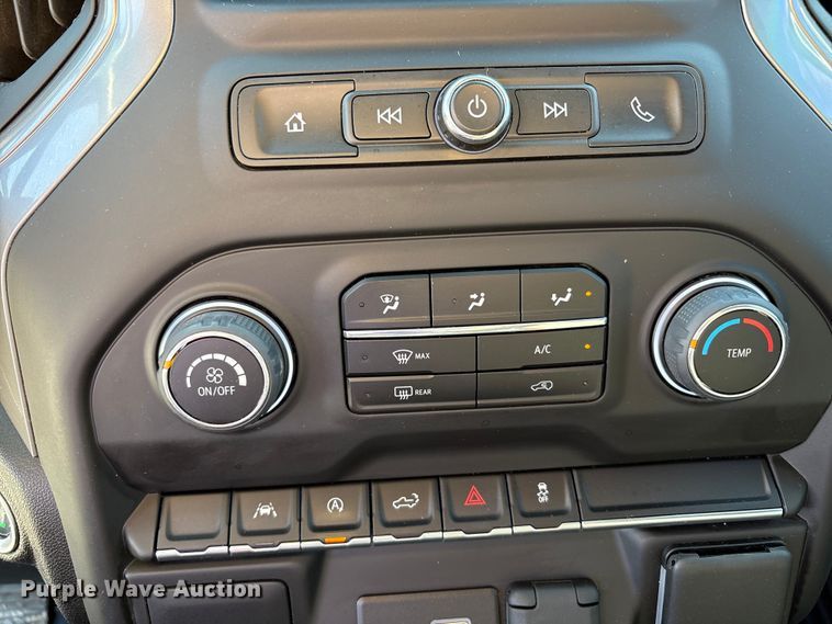 image for item EU4703 2022 Chevrolet Silverado 1500 Crew Cab pickup truck