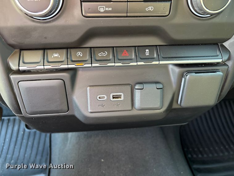 image for item EU4703 2022 Chevrolet Silverado 1500 Crew Cab pickup truck