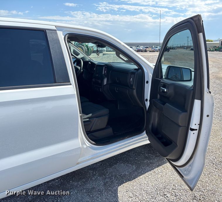 image for item EU4703 2022 Chevrolet Silverado 1500 Crew Cab pickup truck