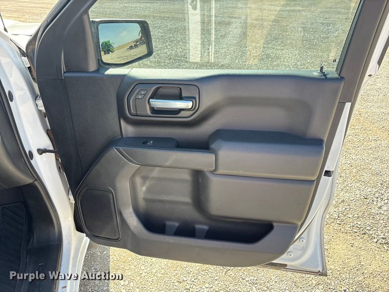 image for item EU4703 2022 Chevrolet Silverado 1500 Crew Cab pickup truck