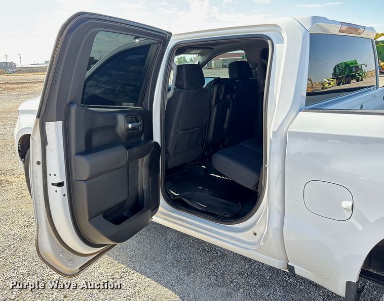 image for item EU4703 2022 Chevrolet Silverado 1500 Crew Cab pickup truck