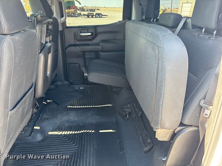 image for item EU4703 2022 Chevrolet Silverado 1500 Crew Cab pickup truck