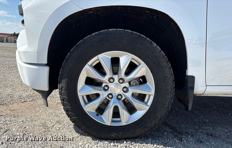 image for item EU4703 2022 Chevrolet Silverado 1500 Crew Cab pickup truck