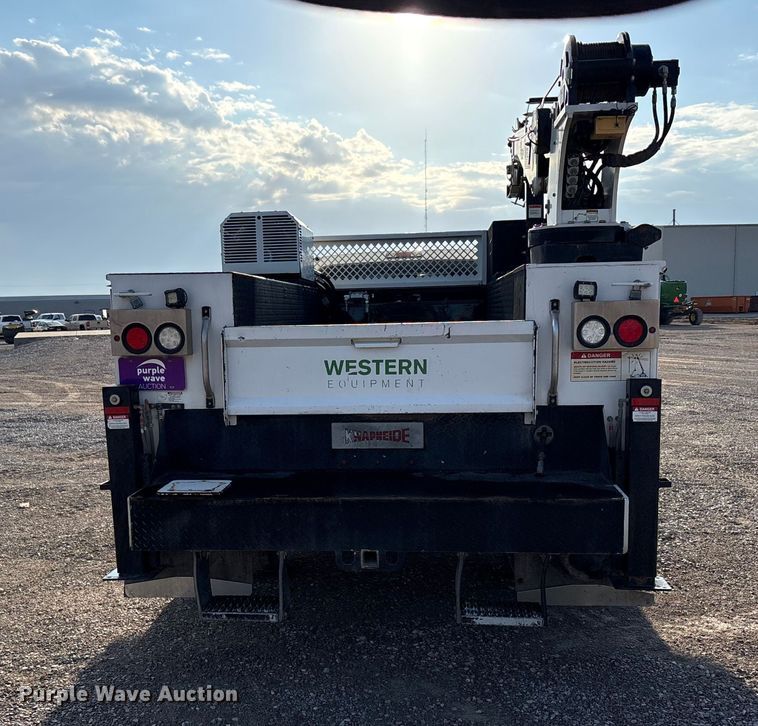 image for item EU4704 2014 Ford F550 Super Duty XL utility / service truck