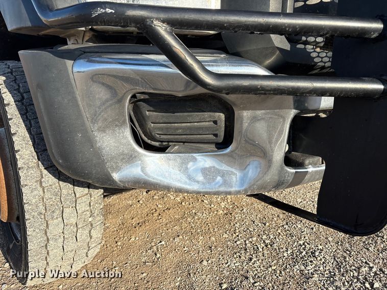 image for item EU4704 2014 Ford F550 Super Duty XL utility / service truck