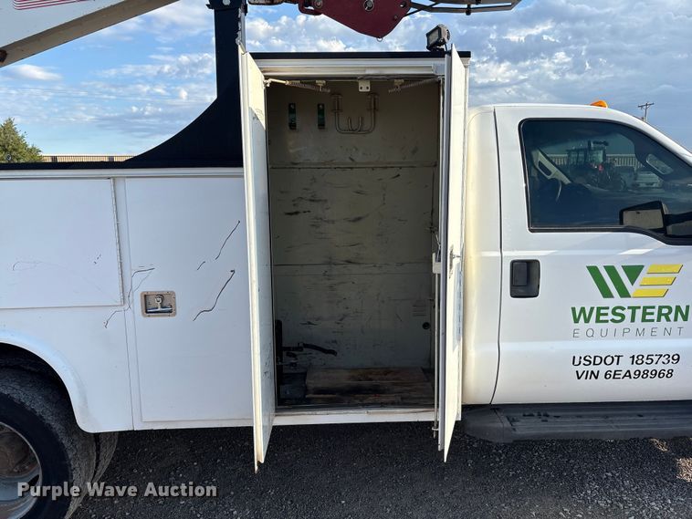 image for item EU4704 2014 Ford F550 Super Duty XL utility / service truck