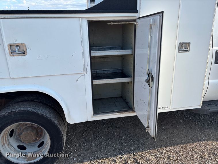 image for item EU4704 2014 Ford F550 Super Duty XL utility / service truck