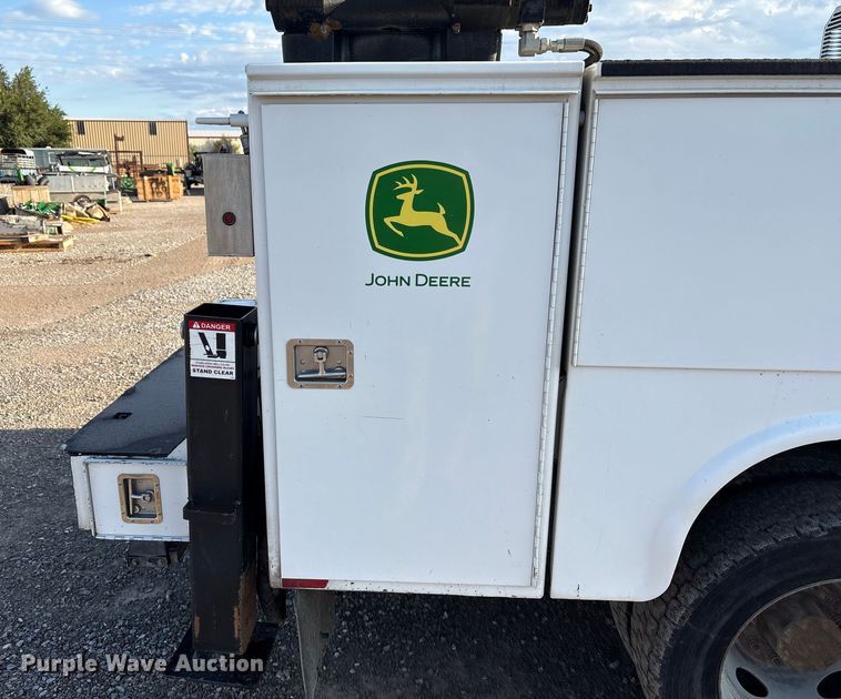 image for item EU4704 2014 Ford F550 Super Duty XL utility / service truck