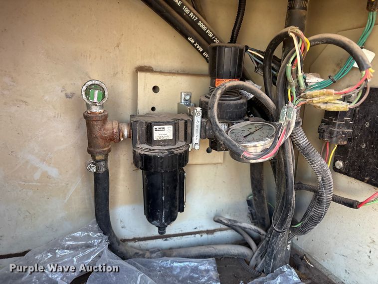 image for item EU4704 2014 Ford F550 Super Duty XL utility / service truck