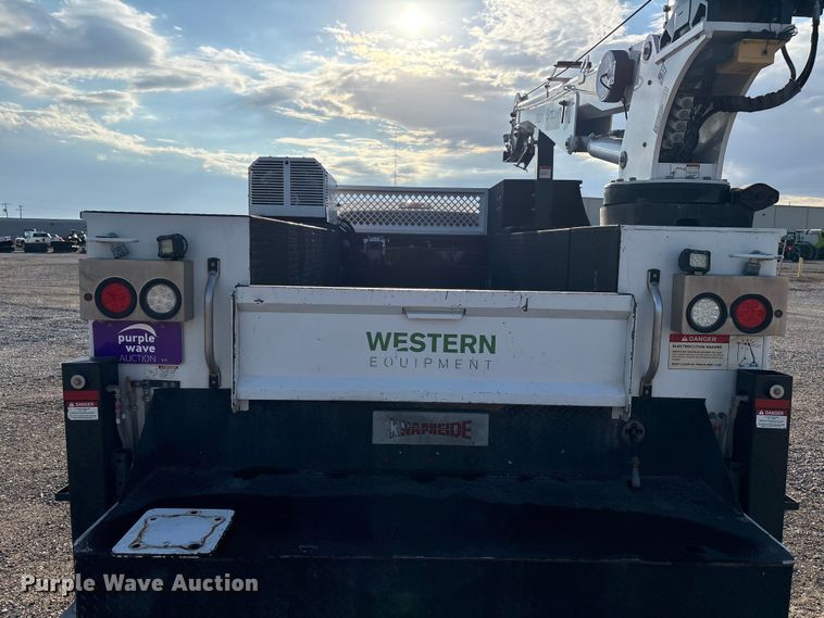 image for item EU4704 2014 Ford F550 Super Duty XL utility / service truck