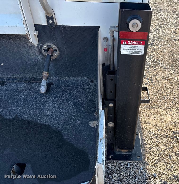 image for item EU4704 2014 Ford F550 Super Duty XL utility / service truck