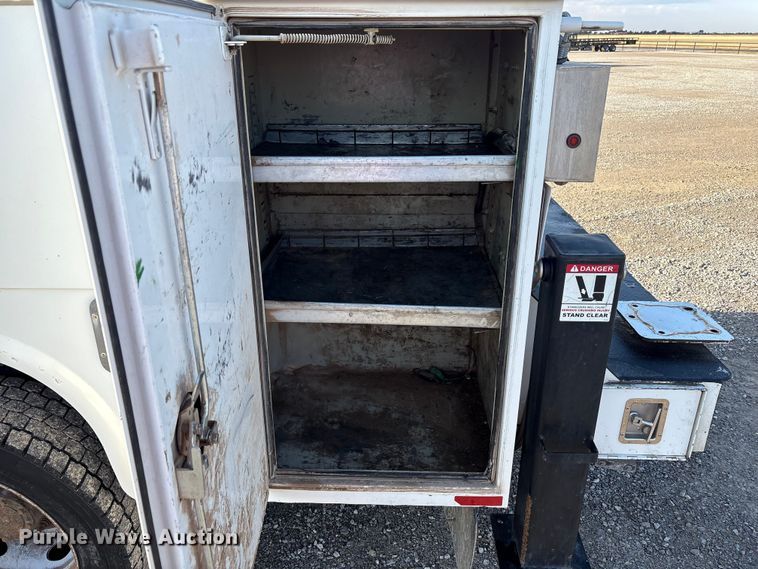 image for item EU4704 2014 Ford F550 Super Duty XL utility / service truck